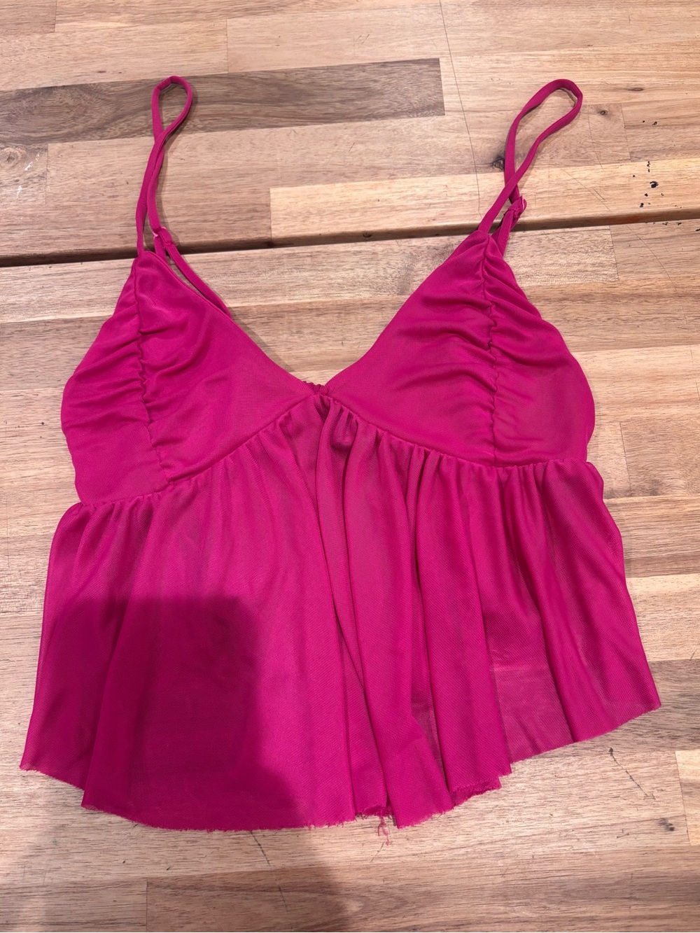 Urban Outfitters Magenta Spaghetti Strap Crop Cami SZ XS. A Perfect Crop Top!